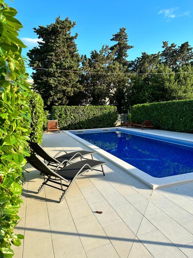 Apartments Villa Ohana Каштела Экстерьер фото